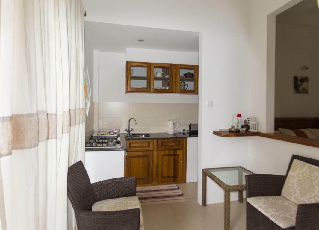 La Batie Selfcatering Apartment Beau Vallon  Exterior foto